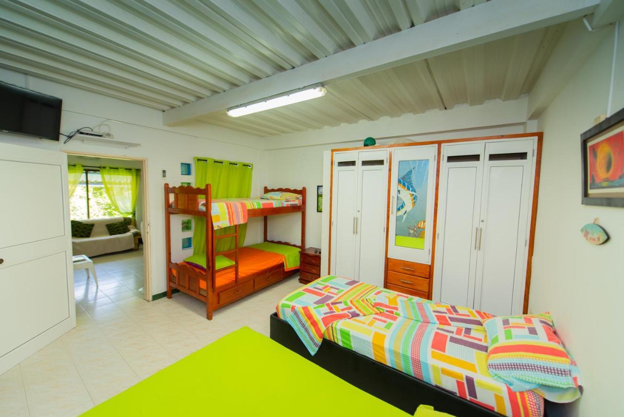 Apartamentos Turisticos El Conquistador San Andrés 外观 照片