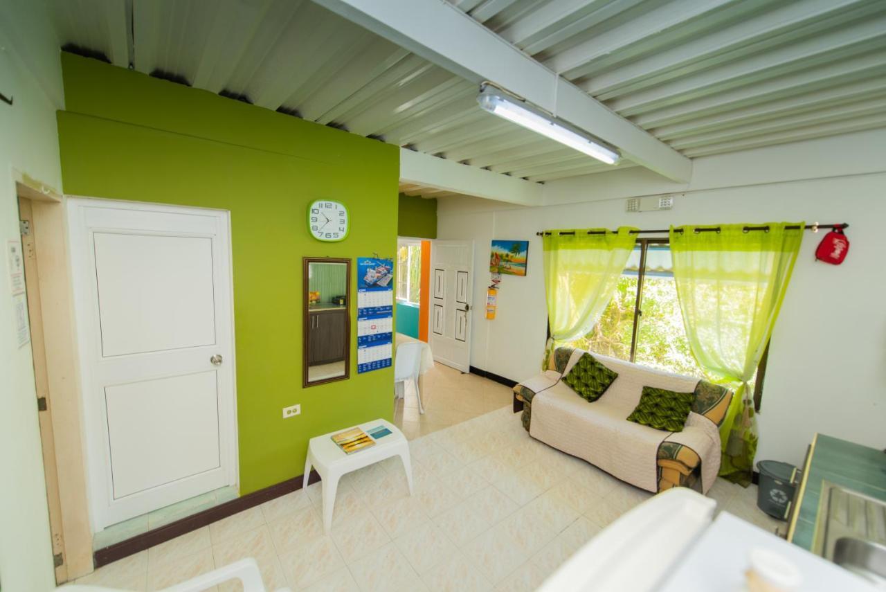 Apartamentos Turisticos El Conquistador San Andrés 外观 照片