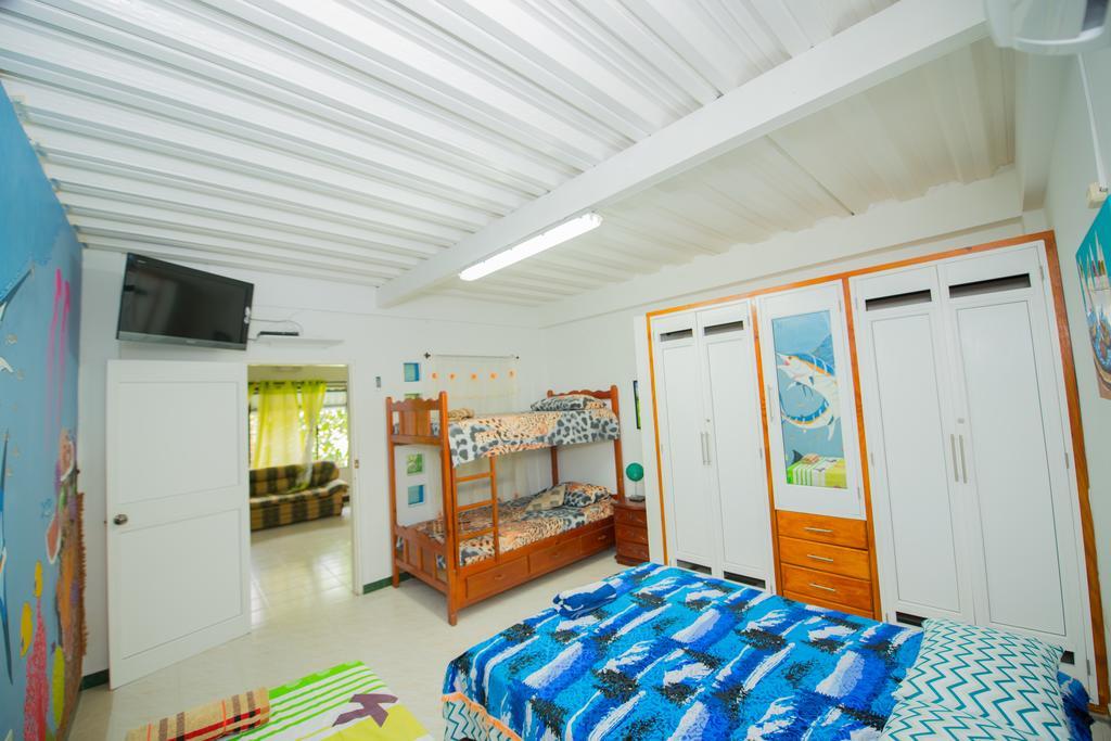 Apartamentos Turisticos El Conquistador San Andrés 外观 照片